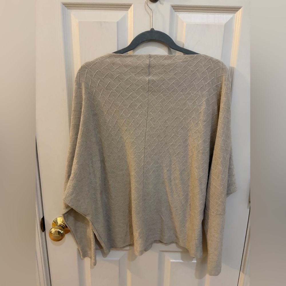 Chenaulto Textured Knit Dolman Sleeve Top | Size L | Neutral Beige - Picture 4 of 7